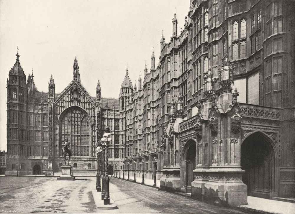 LONDON. Houses of Parliament- Peers entry & Statue Richard Coeur de Lion 1896